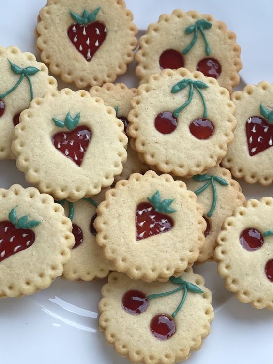 Cherry strawberry jam cookies